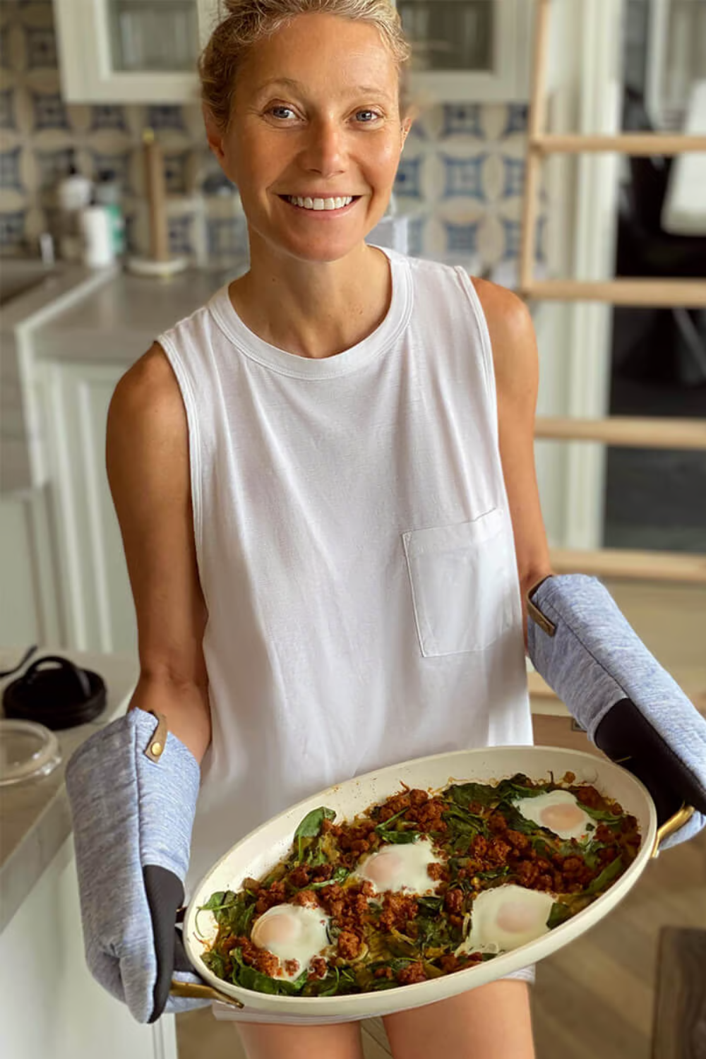 gwyneth paltrow and a boyfriend breakfast