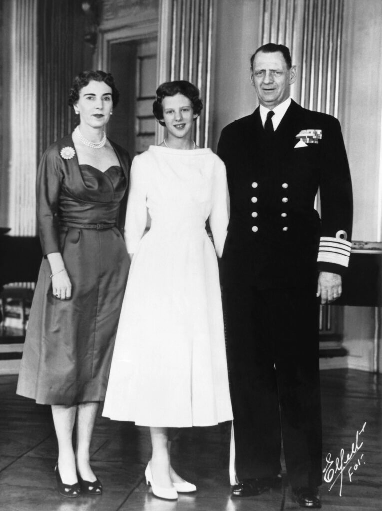 DENMARK - APRIL 01:  On April 1, 1955, Princess MARGRETHE of Denmark, who has just been confirmed to the Church of Fredensborg's Palace, poses between her parents, Queen INGRID and King FREDERIK IX of Denmark.  (Photo by Keystone-France/Gamma-Keystone via Getty Images) queen margrethe