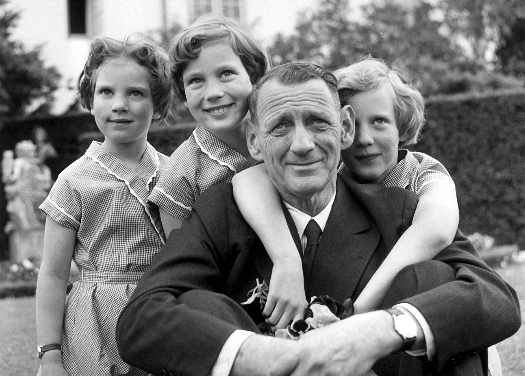 Undated picture taken in the year 1949 shows King Frederik IX of Denmark with his three daughters (from left) Princess Anne-Marie, Princess Benedikte and Princess Margrethe. Danes were on January 1, 2024 slowly coming to terms with Queen Margrethe's surprise announcement that she will abdicate on January 14, 2024 in favour of her son after 52 years on the throne. (Photo by Inga AISTRUP / Ritzau Scanpix / AFP) / Denmark OUT (Photo by INGA AISTRUP/Ritzau Scanpix/AFP via Getty Images) queen margrethe